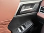 Mitsubishi Outlander 2.4 PHEV Instyle+ | Schuif-/kanteldak | Bruinleren bekleding | Head up display | Apple Carplay/ Android auto | stoel verwarming/ verkloeling | Massagestoelen |