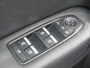 Renault Captur TCe 101pk Intens / Navigatie / Dakrails / 4 Seizoen banden / Compleet dealer O.H