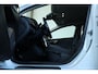 Volvo V40 Cross Country T3 Automaat Edition+ | Afneembare trekhaak | Stoelverwarming | Navigatie | Volvo on Call | Climate control | Parkeersensoren achter | High performance audio | Dealeronderhouden