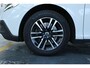 Volvo V40 Cross Country T3 Automaat Edition+ | Afneembare trekhaak | Stoelverwarming | Navigatie | Volvo on Call | Climate control | Parkeersensoren achter | High performance audio | Dealeronderhouden