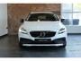 Volvo V40 Cross Country T3 Automaat Edition+ | Afneembare trekhaak | Stoelverwarming | Navigatie | Volvo on Call | Climate control | Parkeersensoren achter | High performance audio | Dealeronderhouden