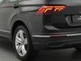 Volkswagen Tiguan 1.4 TSI eHybrid Life 245pk DSG | Trekhaak | Panoramadak | Side Assist | LED Matrix | Camera | Head-up Display | Elek. Achterklep |
