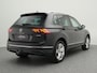 Volkswagen Tiguan 1.4 TSI eHybrid Life 245pk DSG | Trekhaak | Panoramadak | Side Assist | LED Matrix | Camera | Head-up Display | Elek. Achterklep |