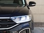 Volkswagen T-Roc 1.5 TSI Life Business 150 pk DSG | Climate control | Achteruitrijcamera | 18" Lichtmetalen velgen | Trekhaak | Navi via App-Connect |
