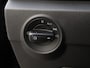 Volkswagen T-Roc 1.5 TSI Life Business 150 pk DSG | Climate control | Achteruitrijcamera | 18" Lichtmetalen velgen | Trekhaak | Navi via App-Connect |