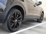 Volkswagen T-Roc 1.5 TSI Life Business 150 pk DSG | Climate control | Achteruitrijcamera | 18" Lichtmetalen velgen | Trekhaak | Navi via App-Connect |