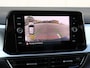 Volkswagen T-Roc 1.5 TSI Life Business 150 pk DSG | Climate control | Achteruitrijcamera | 18" Lichtmetalen velgen | Trekhaak | Navi via App-Connect |