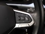 Volkswagen T-Roc 1.5 TSI Life Business 150 pk DSG | Climate control | Achteruitrijcamera | 18" Lichtmetalen velgen | Trekhaak | Navi via App-Connect |