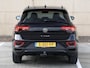 Volkswagen T-Roc 1.5 TSI Life Business 150 pk DSG | Climate control | Achteruitrijcamera | 18" Lichtmetalen velgen | Trekhaak | Navi via App-Connect |