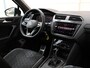 Volkswagen Tiguan 1.4 TSI eHybrid R-Line Business+ 245pk DSG | Dealer onderhouden | Navigatie | Trekhaak | Winterpakket | Adaptieve Cruise Control | Climate Control | Elek. Achterklep |