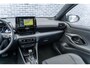 Toyota Yaris 1.5 Hybrid Executive | Panoramadak | JBL Audio | Achteruitrijcamera | Keyless Entry | Parkeersensoren | Navigatie | Apple Carplay | Android Auto | Lichtmetalen Velgen 17 inch