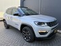 Jeep Compass 4xe 240 Plug-in Hybrid Electric Trailhawk Airco - Schuif/kanteldak - Achteruitrijcamera - Apple carplay - Parkeersensoren - Navigatie - Oplaadmogelijkheid - Lederen bekleding - Cruise control - Dakrails - Led verlichting - Elektrische ramen - Bluetooth - Keyless start - Start/stop systeem - Stuur multifunctioneel