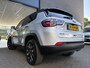Jeep Compass 4xe 240 Plug-in Hybrid Electric Trailhawk Airco - Schuif/kanteldak - Achteruitrijcamera - Apple carplay - Parkeersensoren - Navigatie - Oplaadmogelijkheid - Lederen bekleding - Cruise control - Dakrails - Led verlichting - Elektrische ramen - Bluetooth - Keyless start - Start/stop systeem - Stuur multifunctioneel