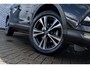 Nissan Qashqai 1.3 DIG-T 140 N-Connecta | Panoramadak | 360 Graden Camera | Parkeersensoren | Navigatie | Lichtmetalen Velgen 18 inch | Cruise Control | Keyless Entry