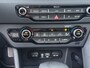 Kia Niro Hybrid 1.6 GDi First Edition - Trekhaak - All-Season banden - Camera - AppleCarplay - Android Auto Virena Zekerheidspakket 895 ,- BOVAG Garantie