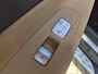 Hyundai Santa Fe 1.6 T-GDI PHEV Premium Plus Sky Automaat 5P. / Fabrieksgarantie tot 11-2027 / Trekhaak afneembaar / Dealer onderhouden / Trekgewicht 1.350 kg / head-up display / Panorama schuifdak / Stuur-, stoel- en achterbankverwarming / Apple Carplay Android / Rondomzicht camera /
