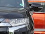 Mitsubishi Outlander 2.0 PHEV instyle+ Schuif-/Kanteldak | Stoel-/Stuurverwarming | Trekhaak | Camera