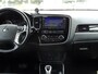 Mitsubishi Outlander 2.0 PHEV instyle+ Schuif-/Kanteldak | Stoel-/Stuurverwarming | Trekhaak | Camera