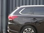 Mitsubishi Outlander 2.0 PHEV instyle+ Schuif-/Kanteldak | Stoel-/Stuurverwarming | Trekhaak | Camera
