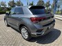 Volkswagen T-Roc 1.5 TSI Sport | App-connect | Led | ACC | el. A-klep | 17"LMV | Stoelverw.
