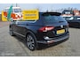 Volkswagen Tiguan 1.5 TSI AUTOM. Highline Business R | Pano-dak | Trekhaak