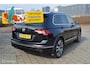 Volkswagen Tiguan 1.5 TSI AUTOM. Highline Business R | Pano-dak | Trekhaak
