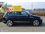 Volkswagen Tiguan 1.5 TSI AUTOM. Highline Business R | Pano-dak | Trekhaak