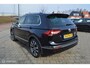 Volkswagen Tiguan 1.5 TSI AUTOM. Highline Business R | Pano-dak | Trekhaak