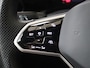 Volkswagen Golf 1.5 TSI R-Line Business | Parkeerassistent | Dodehoek detectie | Navigatie | LED Plus verlichting | Adaptieve cruise control | Achteruitrijcamera | Sfeerverlichting |