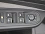 Volkswagen Golf 1.5 TSI R-Line Business | Parkeerassistent | Dodehoek detectie | Navigatie | LED Plus verlichting | Adaptieve cruise control | Achteruitrijcamera | Sfeerverlichting |
