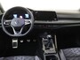Volkswagen Golf 1.5 TSI R-Line Business | Parkeerassistent | Dodehoek detectie | Navigatie | LED Plus verlichting | Adaptieve cruise control | Achteruitrijcamera | Sfeerverlichting |