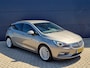 Opel Astra 1.6 Innovation Turbo 200 pk | Climate Control | Apple Carplay | Camera | Stoel-/Stuurverwarminig | Trekhaak | All Season Banden |