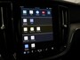 Volvo V60 T6 350PK Recharge AWD Core Bright /  Adaptive Cruise / BLIS / Verwarmbare Voorstoelen + Stuurwiel / 19" Wielen / Keyless /
