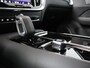 Volvo V60 T6 350PK Recharge AWD Core Bright /  Adaptive Cruise / BLIS / Verwarmbare Voorstoelen + Stuurwiel / 19" Wielen / Keyless /
