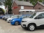 Peugeot Rifter 110 Pk Benzine * GT-Line * Super Netjes * Navigatie * Panoramadak * Trekhaak *  Stoelverwarming * Keyless Entry & Start *  Climate & Cruise Control * L.M. Velgen * Vingerhoets; Vierde Generatie Eersteklas Service. Al meer dan 100 jaar een begrip in de Brabantse Kempen.