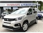 Peugeot Rifter 110 Pk Benzine * GT-Line * Super Netjes * Navigatie * Panoramadak * Trekhaak *  Stoelverwarming * Keyless Entry & Start *  Climate & Cruise Control * L.M. Velgen * Vingerhoets; Vierde Generatie Eersteklas Service. Al meer dan 100 jaar een begrip in de Brabantse Kempen.