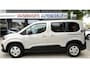 Peugeot Rifter 110 Pk Benzine * GT-Line * Super Netjes * Navigatie * Panoramadak * Trekhaak *  Stoelverwarming * Keyless Entry & Start *  Climate & Cruise Control * L.M. Velgen * Vingerhoets; Vierde Generatie Eersteklas Service. Al meer dan 100 jaar een begrip in de Brabantse Kempen.