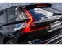 Volvo XC60 2.0 T6 Plug-in Hybrid AWD Plus Black Edition | PHEV | Panoramadak | 360 Graden Camera | Head-up Display | Luchtvering | Harman Kardon Audio | Keyless Entry | Elektrische Achterklep | Elektrisch Verstelbare Voorstoelen | Apple Carplay | Android Auto