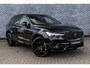 Volvo XC60 2.0 T6 Plug-in Hybrid AWD Plus Black Edition | PHEV | Panoramadak | 360 Graden Camera | Head-up Display | Luchtvering | Harman Kardon Audio | Keyless Entry | Elektrische Achterklep | Elektrisch Verstelbare Voorstoelen | Apple Carplay | Android Auto