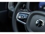 Volvo XC60 2.0 T6 Plug-in Hybrid AWD Plus Black Edition | PHEV | Panoramadak | 360 Graden Camera | Head-up Display | Luchtvering | Harman Kardon Audio | Keyless Entry | Elektrische Achterklep | Elektrisch Verstelbare Voorstoelen | Apple Carplay | Android Auto