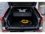 Volvo XC60 2.0 T6 Plug-in Hybrid AWD Plus Black Edition | PHEV | Panoramadak | 360 Graden Camera | Head-up Display | Luchtvering | Harman Kardon Audio | Keyless Entry | Elektrische Achterklep | Elektrisch Verstelbare Voorstoelen | Apple Carplay | Android Auto