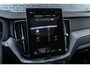 Volvo XC60 2.0 T6 Plug-in Hybrid AWD Plus Black Edition | PHEV | Panoramadak | 360 Graden Camera | Head-up Display | Luchtvering | Harman Kardon Audio | Keyless Entry | Elektrische Achterklep | Elektrisch Verstelbare Voorstoelen | Apple Carplay | Android Auto