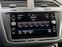 Volkswagen Tiguan 1.5 TSI ACT Highline R R-line Automaat | LED verlichting | Black Style | Trekhaak uitklapbaar | Keyless entry/start | Navigatiesysteem | Apple CarPlay/Android Auto | DAB ontvangst | Parkeersensoren voor en achter