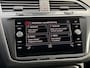 Volkswagen Tiguan 1.5 TSI ACT Highline R R-line Automaat | LED verlichting | Black Style | Trekhaak uitklapbaar | Keyless entry/start | Navigatiesysteem | Apple CarPlay/Android Auto | DAB ontvangst | Parkeersensoren voor en achter