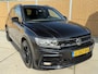 Volkswagen Tiguan 1.5 TSI ACT Highline R R-line Automaat | LED verlichting | Black Style | Trekhaak uitklapbaar | Keyless entry/start | Navigatiesysteem | Apple CarPlay/Android Auto | DAB ontvangst | Parkeersensoren voor en achter