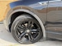 Volkswagen Tiguan 1.5 TSI ACT Highline R R-line Automaat | LED verlichting | Black Style | Trekhaak uitklapbaar | Keyless entry/start | Navigatiesysteem | Apple CarPlay/Android Auto | DAB ontvangst | Parkeersensoren voor en achter