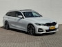 BMW 3-Serie Touring 320i High Exec. M-Sport individual Sfeer Leder Camera Carplay Trekhaak Led