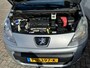 Peugeot Partner Tepee 1.6 XT Rolstoelauto lift Airco Schuifdeur links / rechts 5 persoons Dakrails
