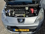 Peugeot Partner Tepee 1.6 XT Rolstoelauto+lift Airco Schuifdeur links / rechts 5 persoons Dakrails