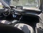 Peugeot 208 1.2 Hybrid 110 e-DCS6 Allure | Climate Control | Navigatie | Full LED | DAB | Parkeercamera/-sensoren | Apple Carplay/Android Auto | Dode hoekdetectie | Lichtmetalen velgen |